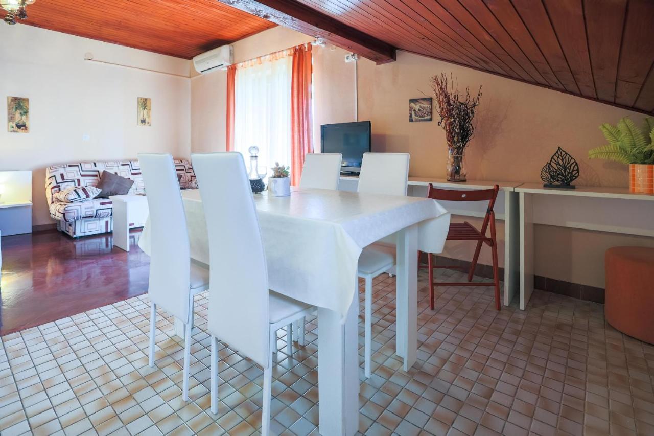 Apartments And Rooms Sinka บีโอกราดนาโมรู ภายนอก รูปภาพ